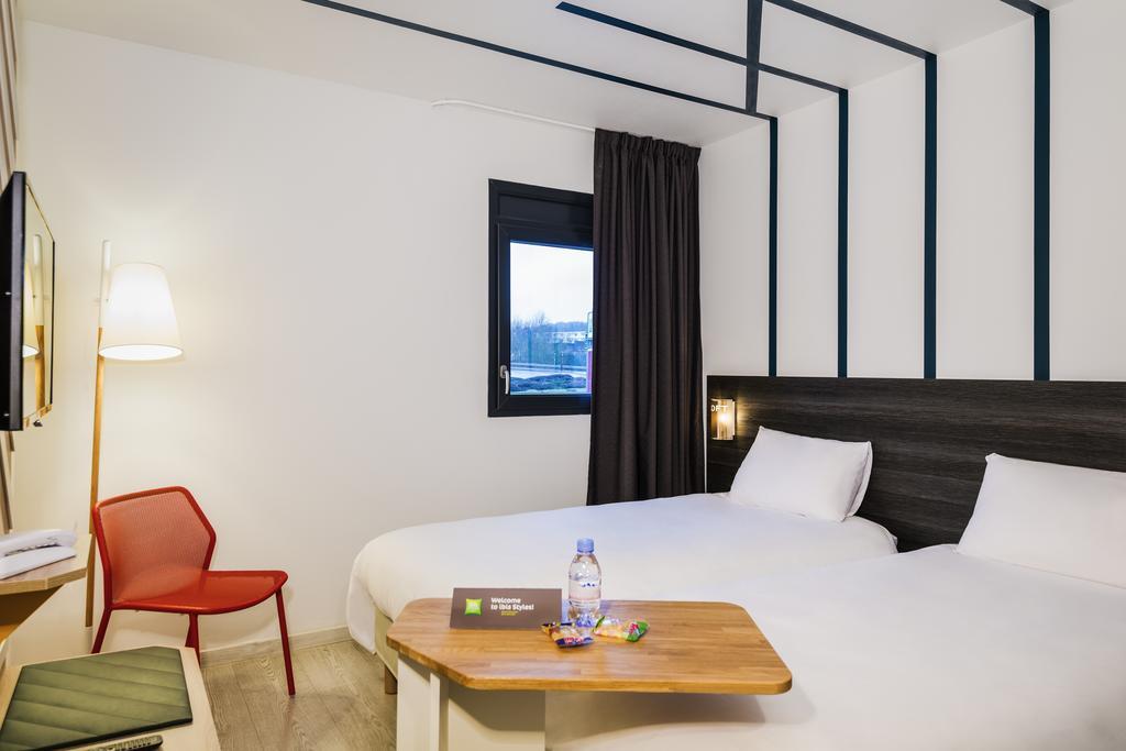 Ibis Styles Rouen Val De Reuil Hotel Val-de-Reuil Exterior foto
